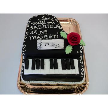 Tort din martipan pian