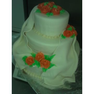 Tort nunta cu falduri din martipan