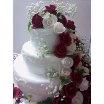 Tort nunta martipan cu trandafiri