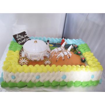 Tort cu jucarii Cenusareasa