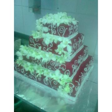 Tort nunta decor flori naturale