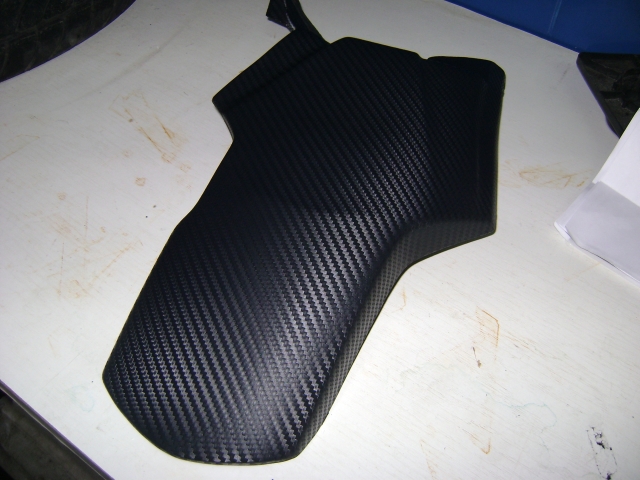 Autocolant carbon