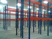 Rafturi incarcare laterala - hala frig