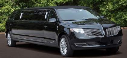 Inchirieaza o limuzina cu sofer pentru a calatori prin oras - AEX Limo