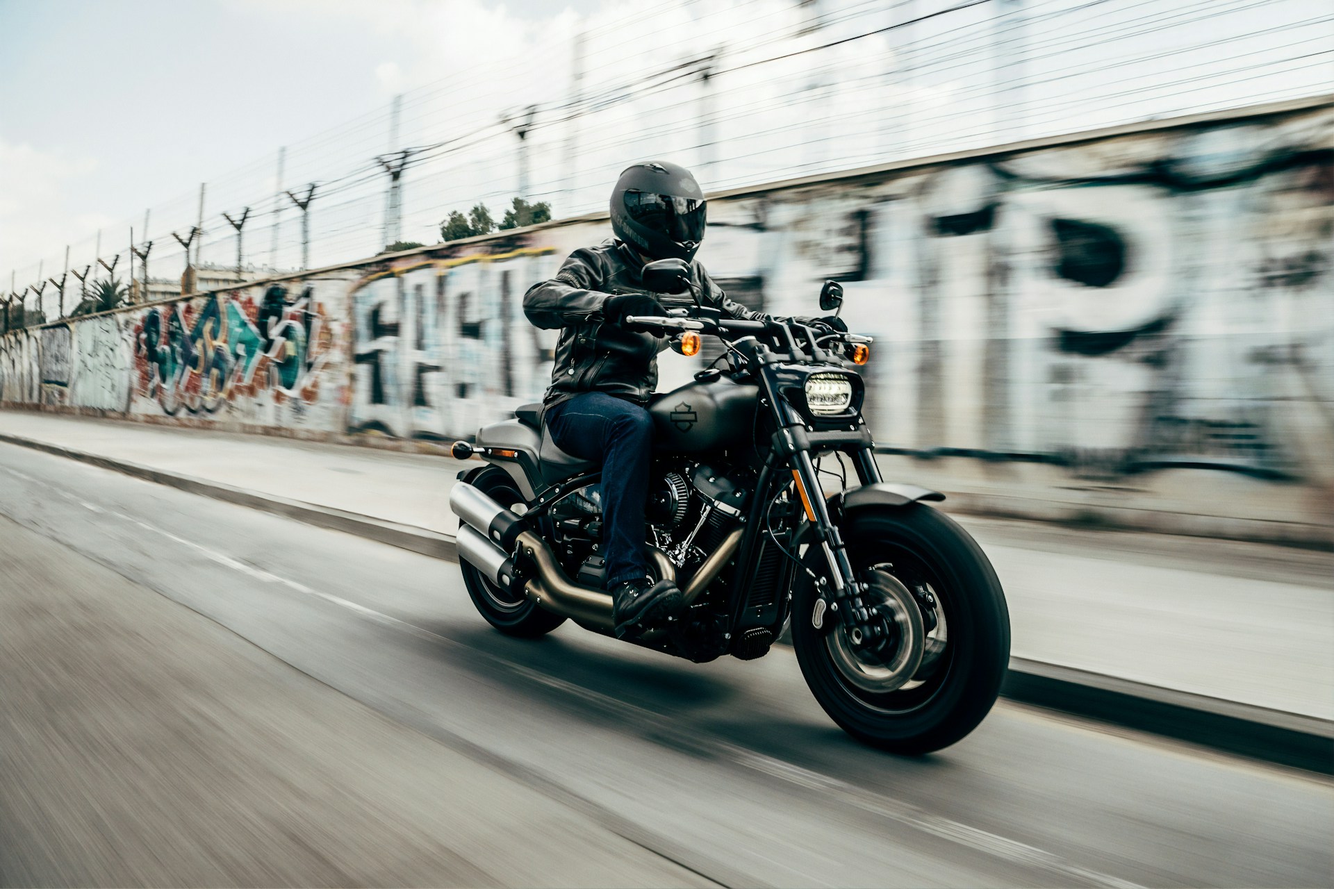 Cizme, ghete moto - utilitatea lor pe timp de toamna-iarna