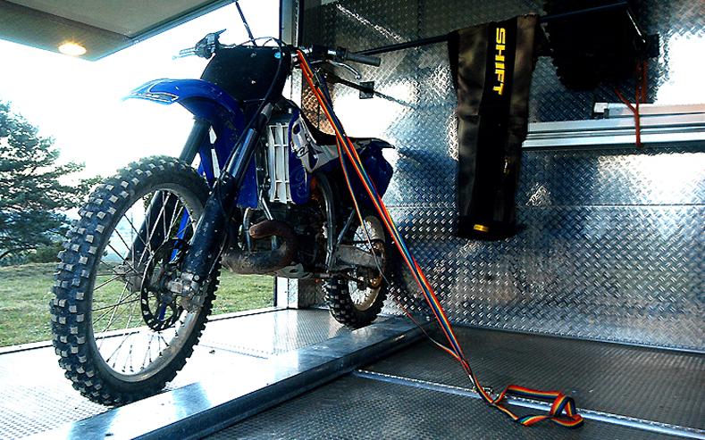 Remorci transport motociclete