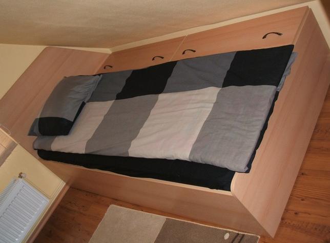 Mobilier casnic pal