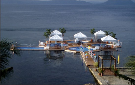 Piscine plutitoare