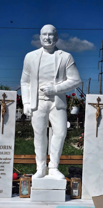 Busturi si statui comemorative la comanda - sculptura portret unicat