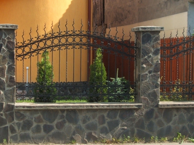 Garduri metalice