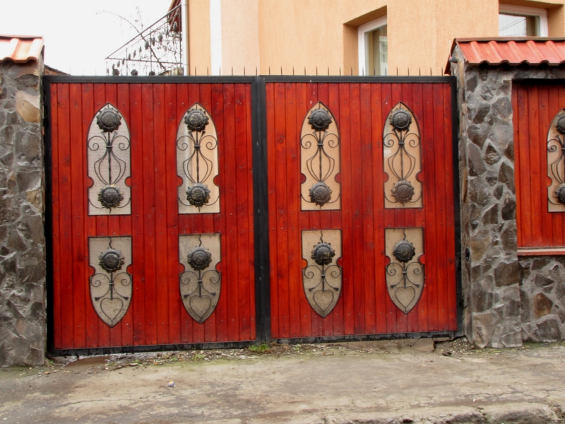 Porti fier forjat Mures