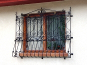Gratii metalice ferestre
