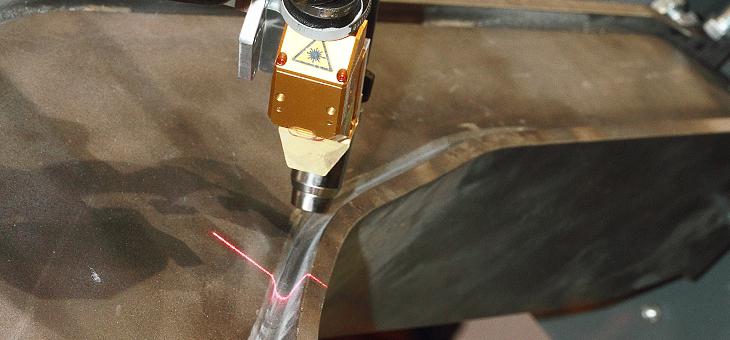 Roboti industriali de sudare