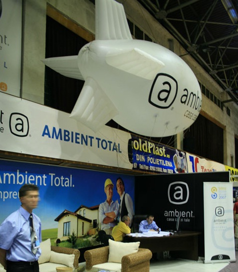 Standuri expozitionale