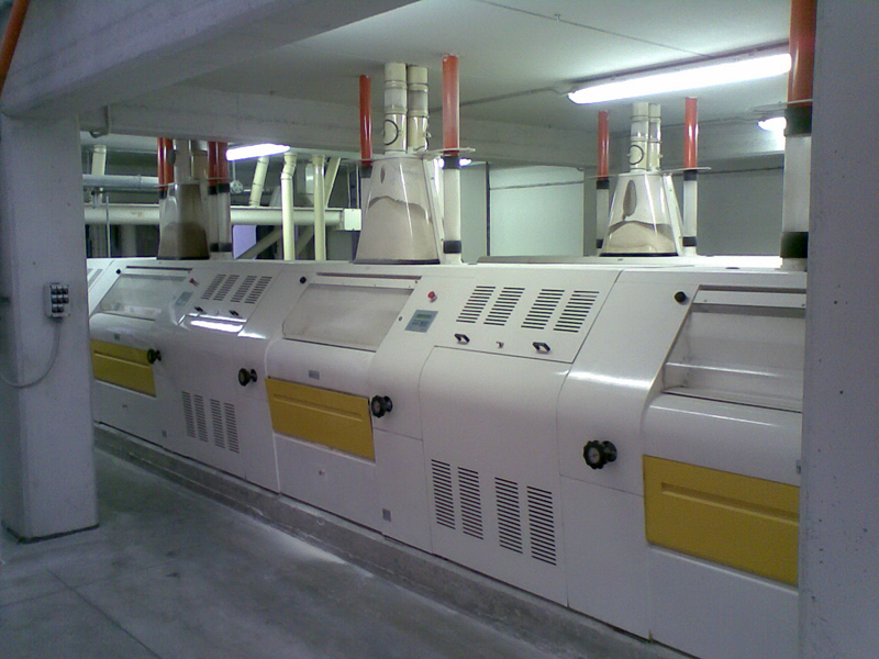 Masina macinat cereale
