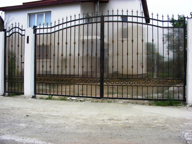 Porti fier forjat