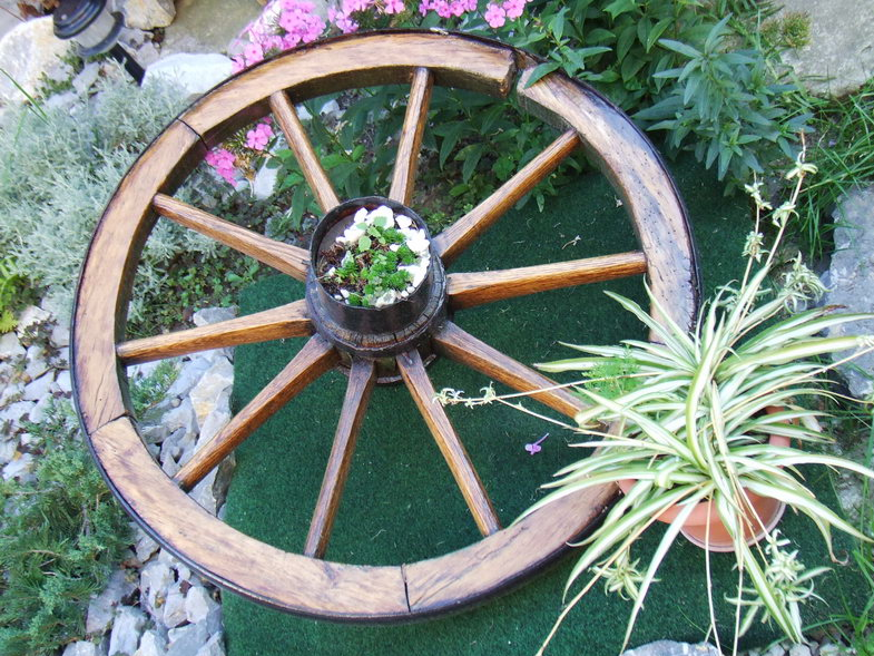 Elemente decorative lemn pentru gradina