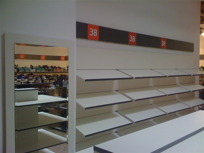 Mobilier comercial Craiova