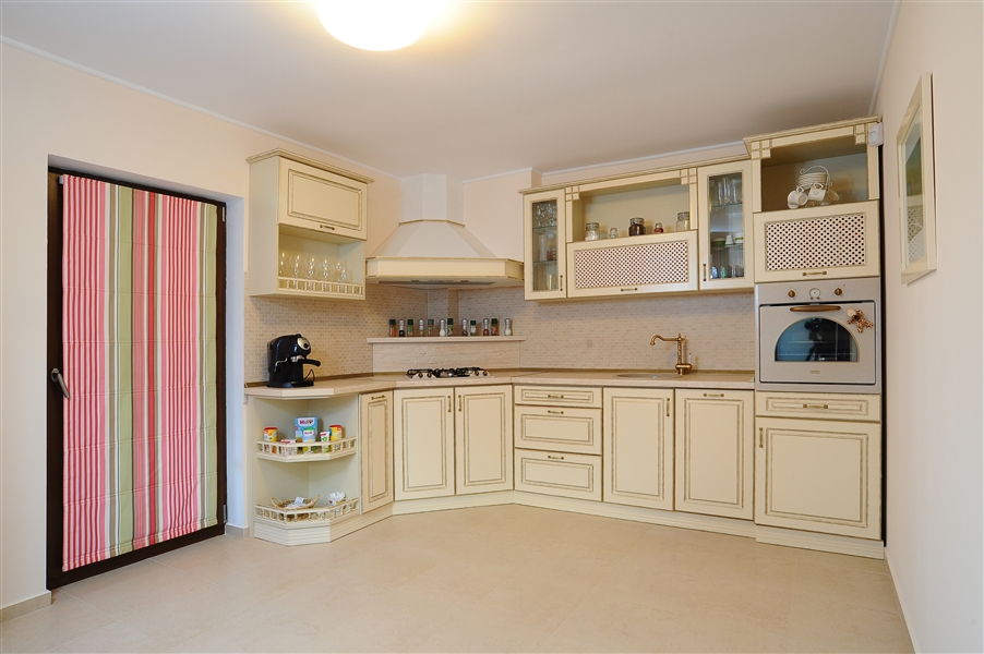 Mobilier residential pentru bucatarii