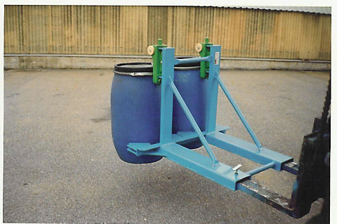 Dispozitiv transport butoaie