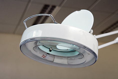 Lampa cu lupa