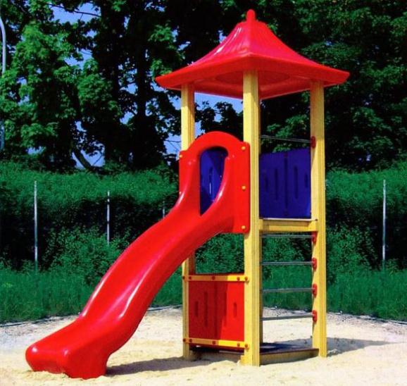 Loc de joaca cu turn