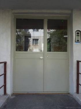 Usi metalice industriale
