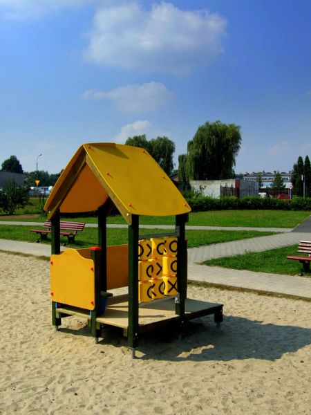 Casute spatii de joaca