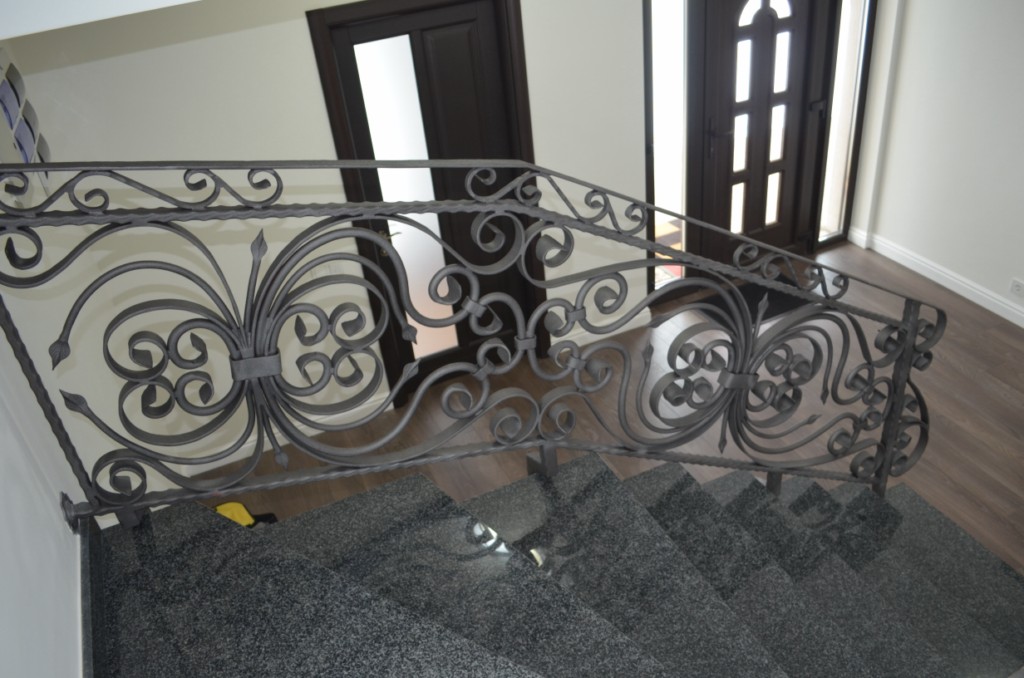 Scari metalice Bacau