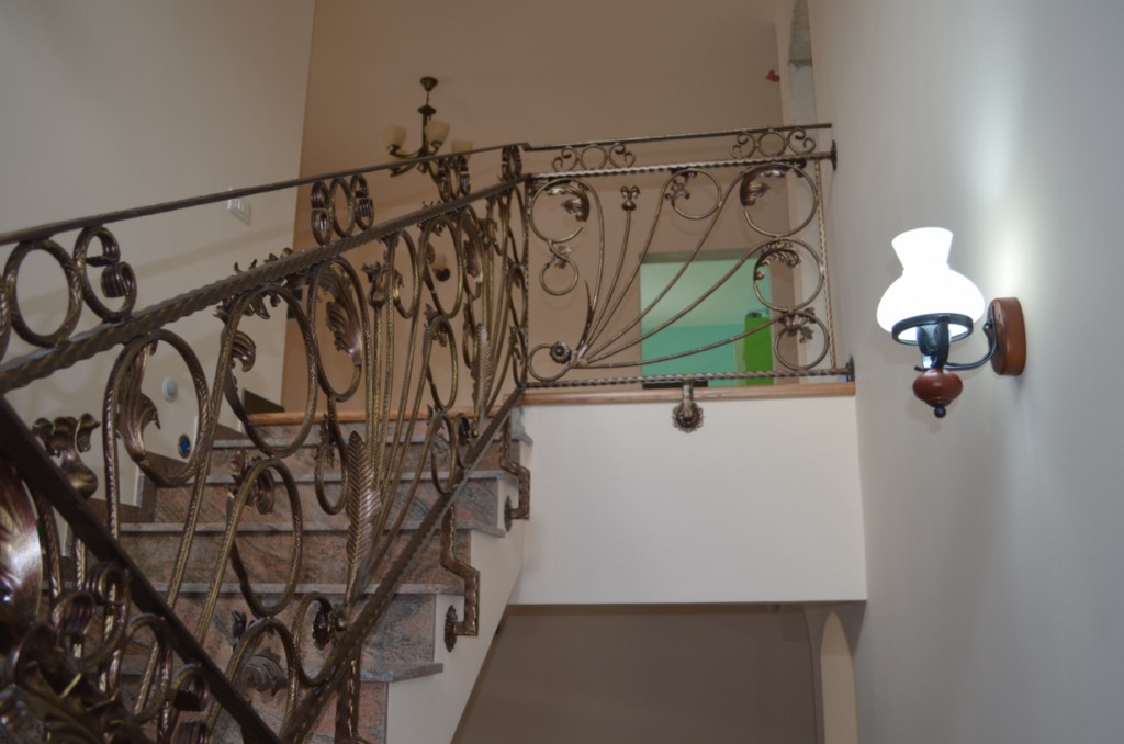 Scari metalice Bacau