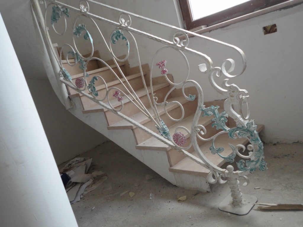 Scari metalice Bacau