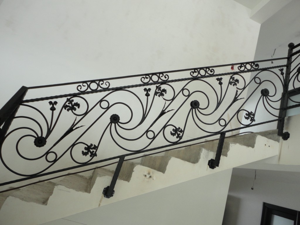 Scari metalice Bacau