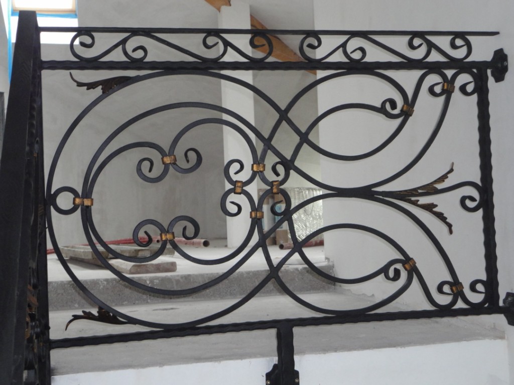 Scari metalice Bacau