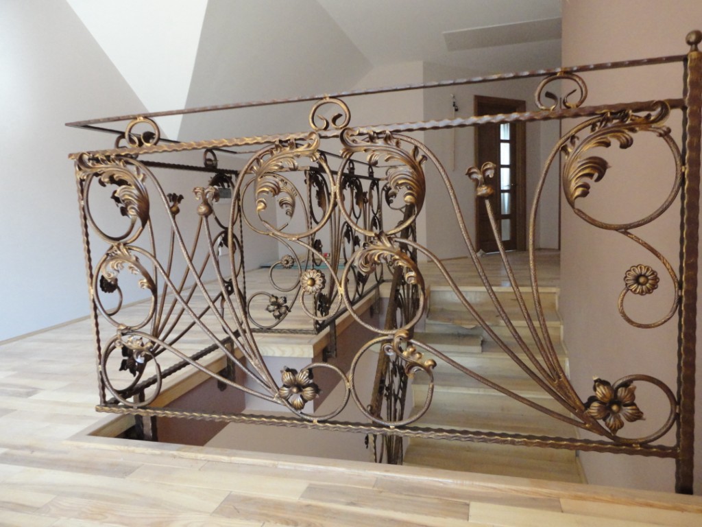 Scari metalice Bacau