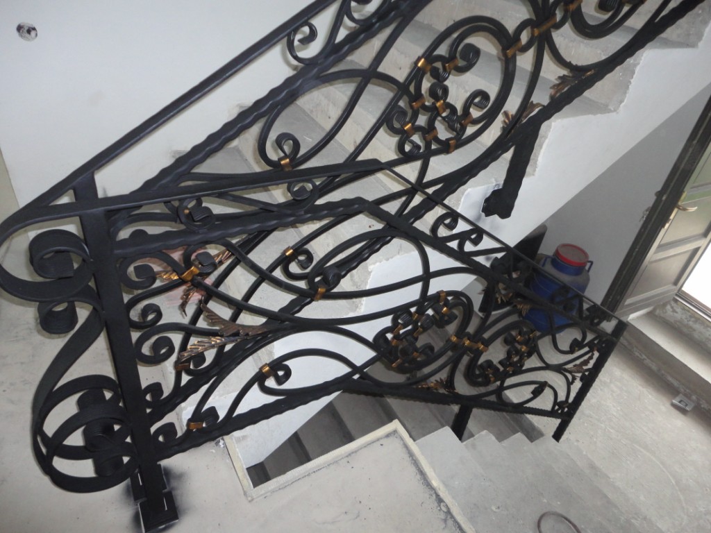 Scari metalice Bacau